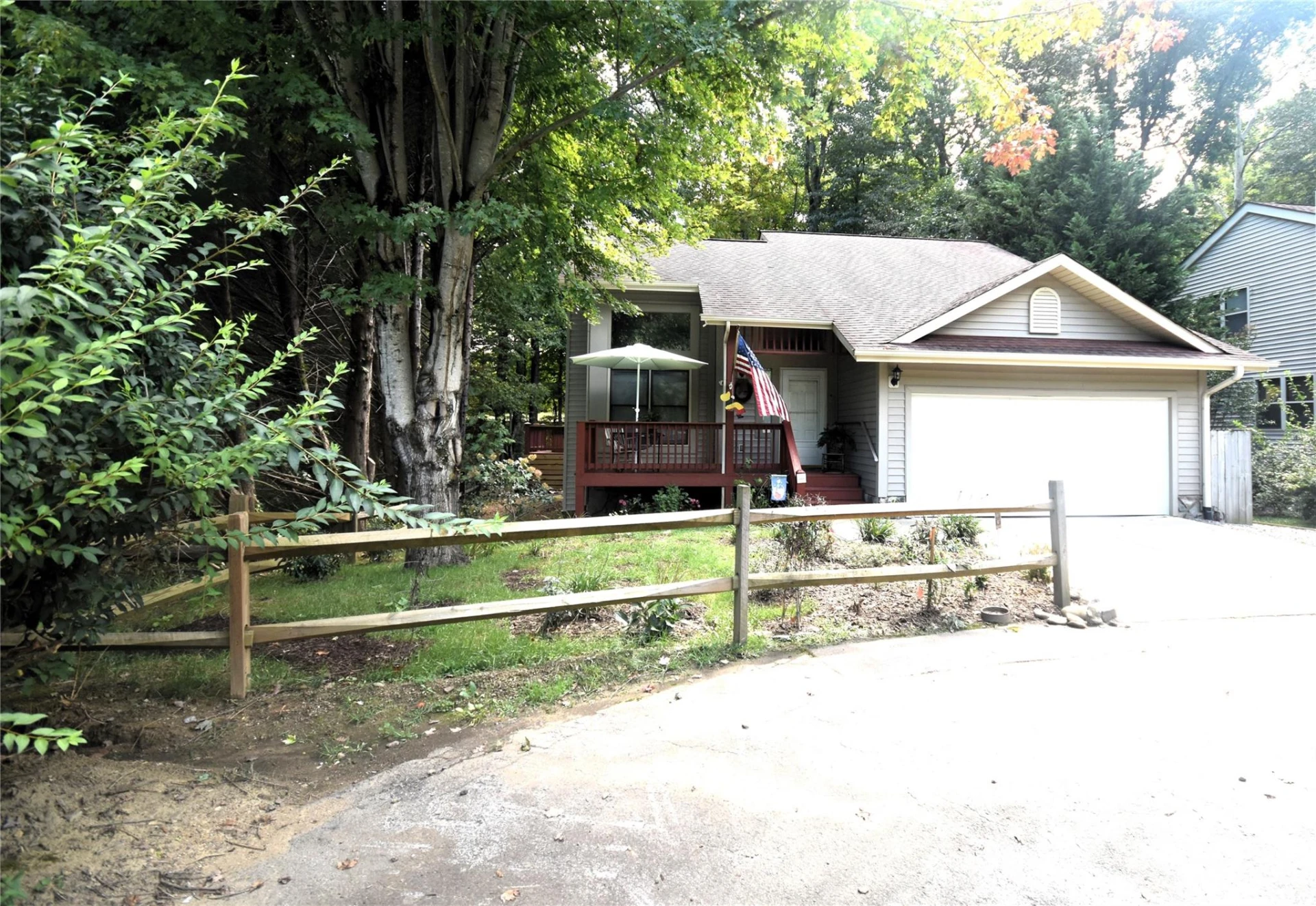98 Indian Trace Road - Photo 4