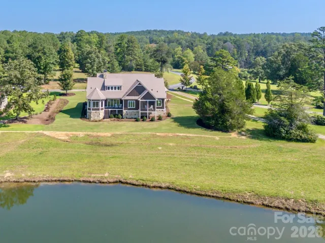 978 Mapleton Lane