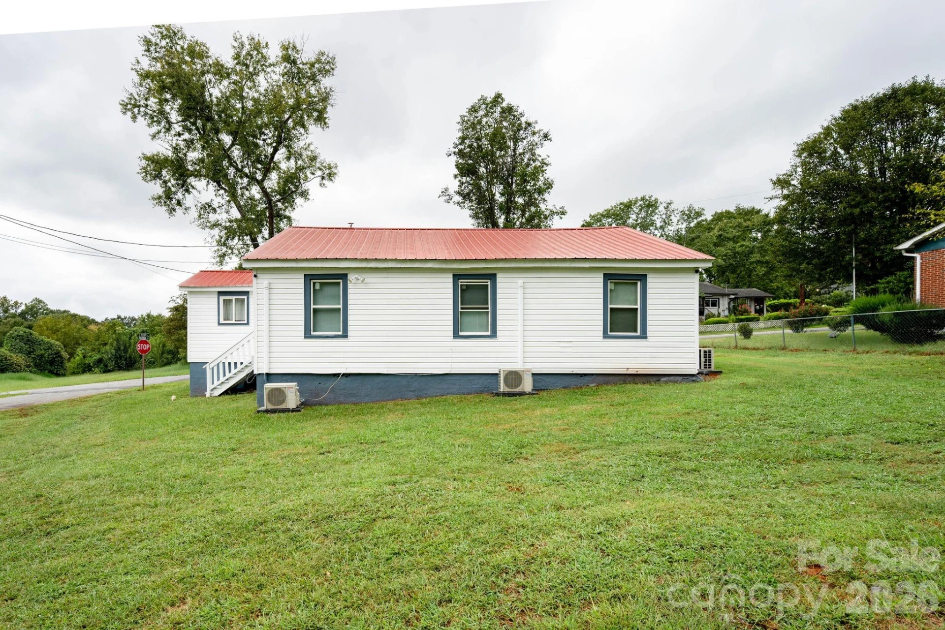 459 Harmon Street - Photo 3