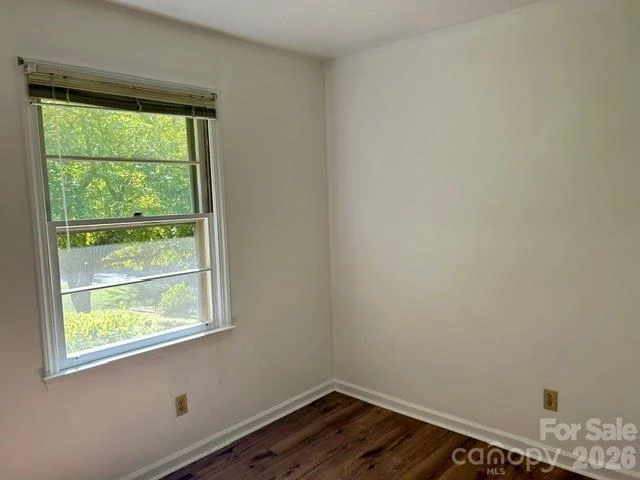 215 Norleon Avenue - Photo 8