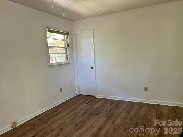 215 Norleon Avenue - Photo 10