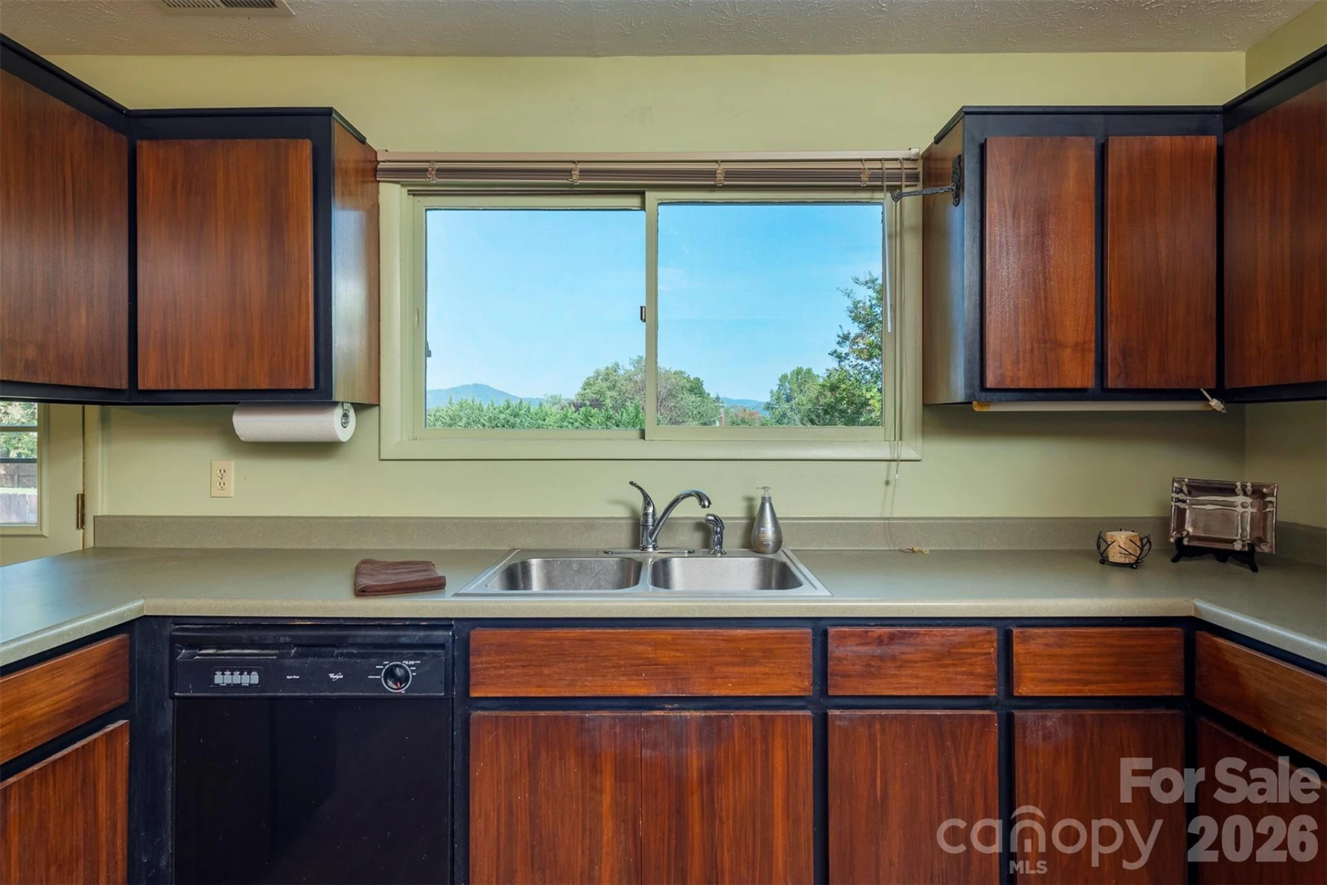 127 College Circle - Photo 12
