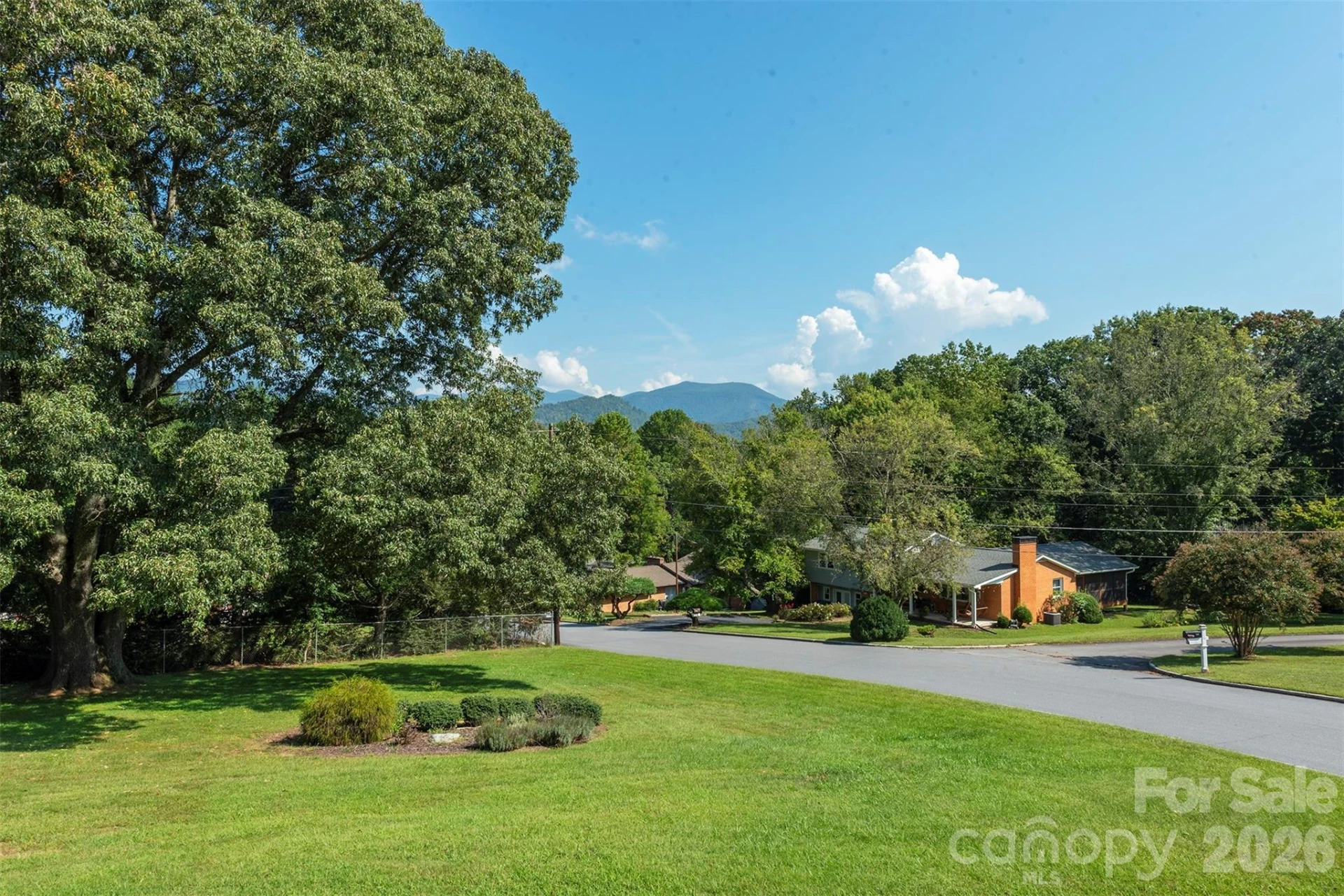127 College Circle - Photo 18