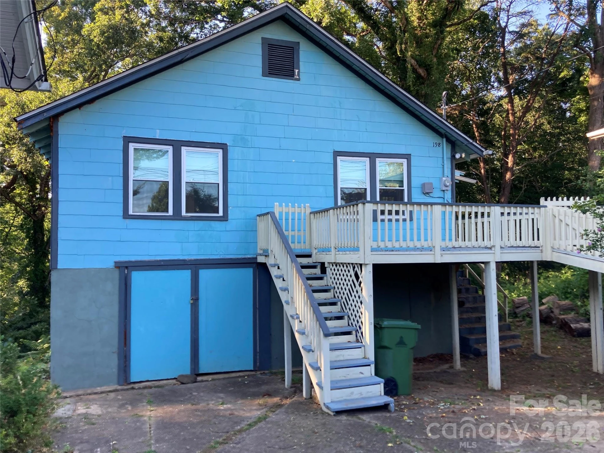 200 Courtland Place - Photo 3