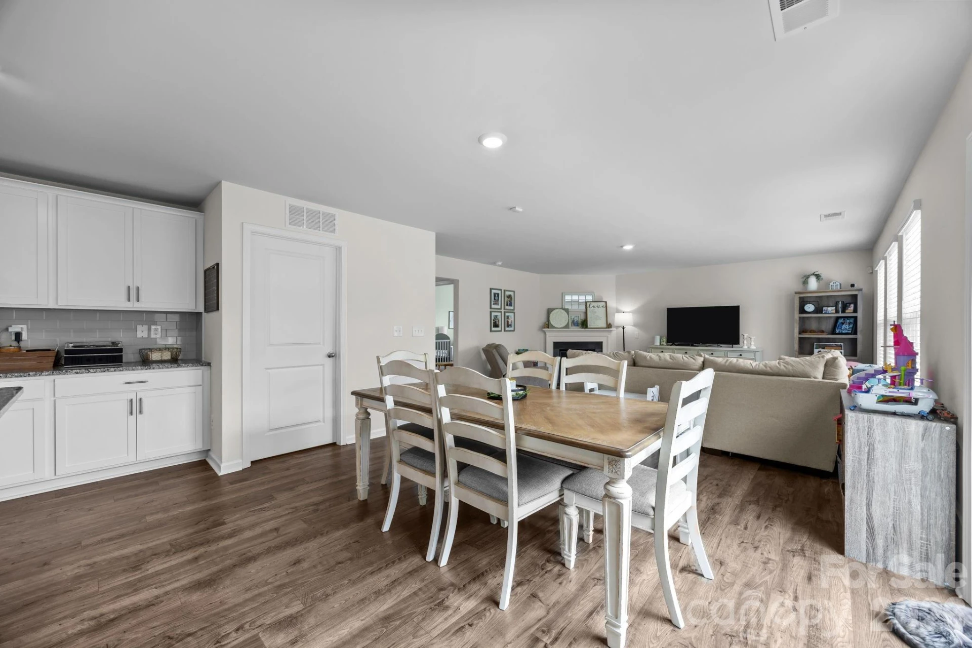 183 Marathon Lane - Photo 12