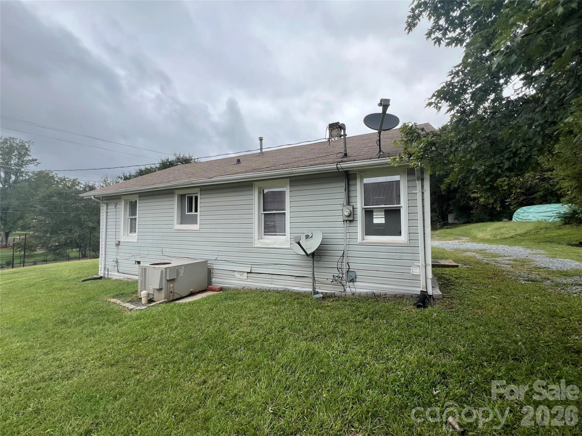 346 N Cleghorn Street - Photo 24