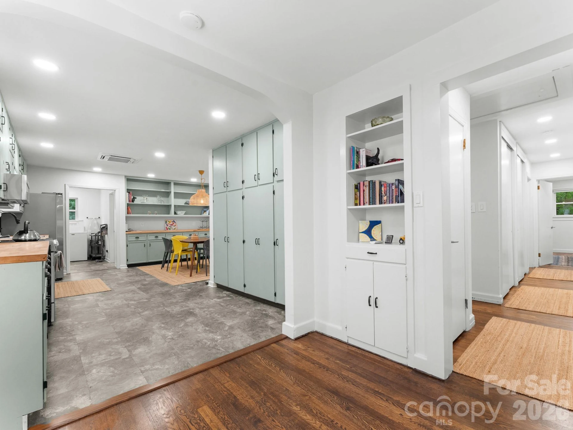 105 Robinson Avenue - Photo 7