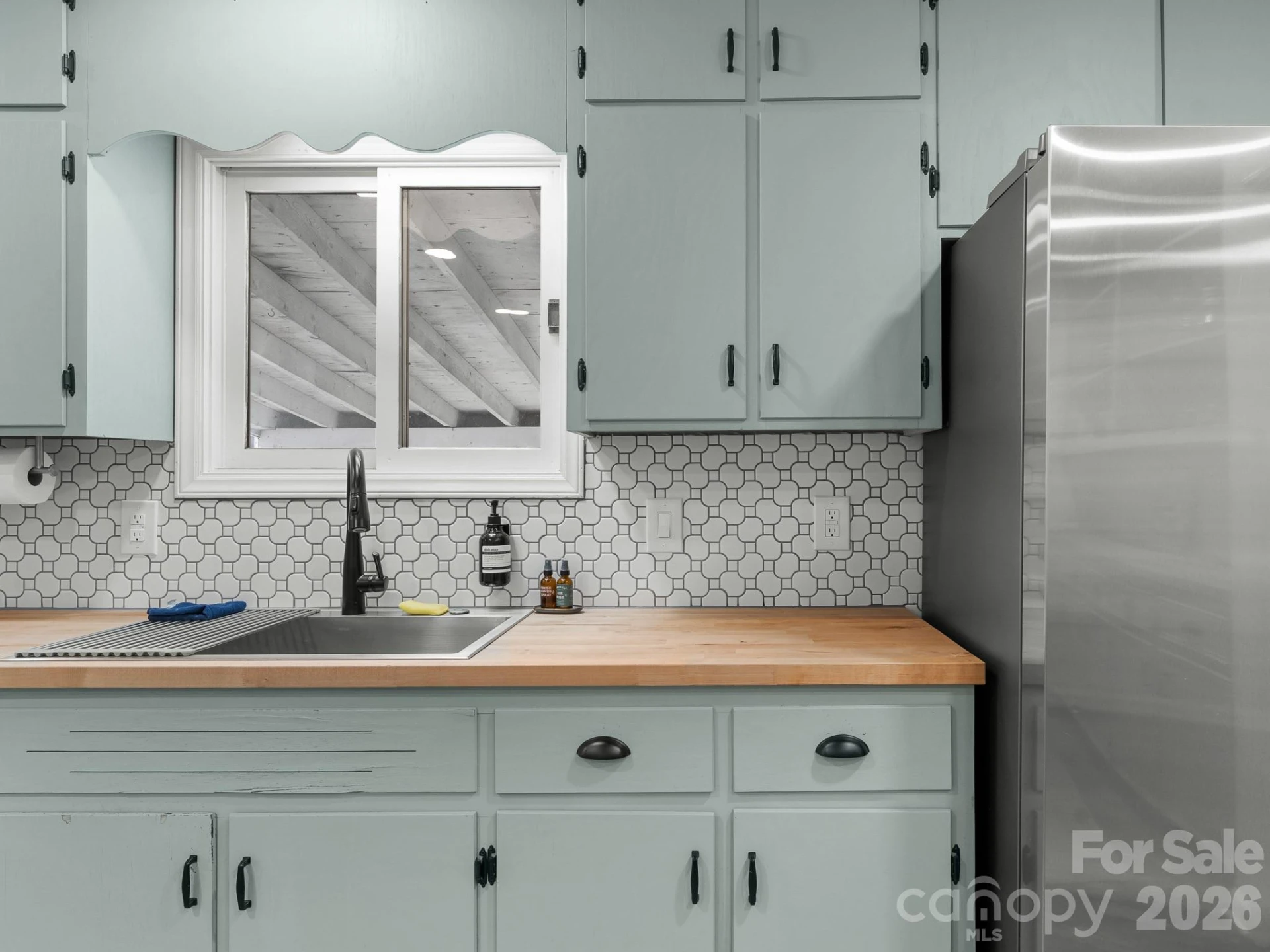 105 Robinson Avenue - Photo 9