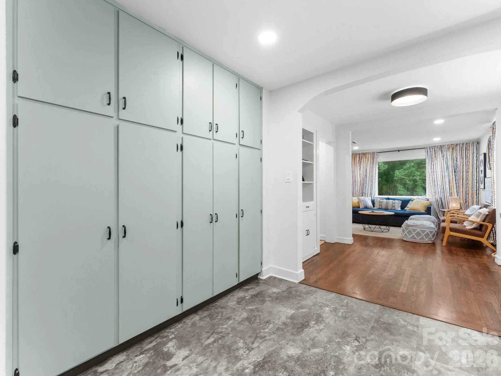 105 Robinson Avenue - Photo 17