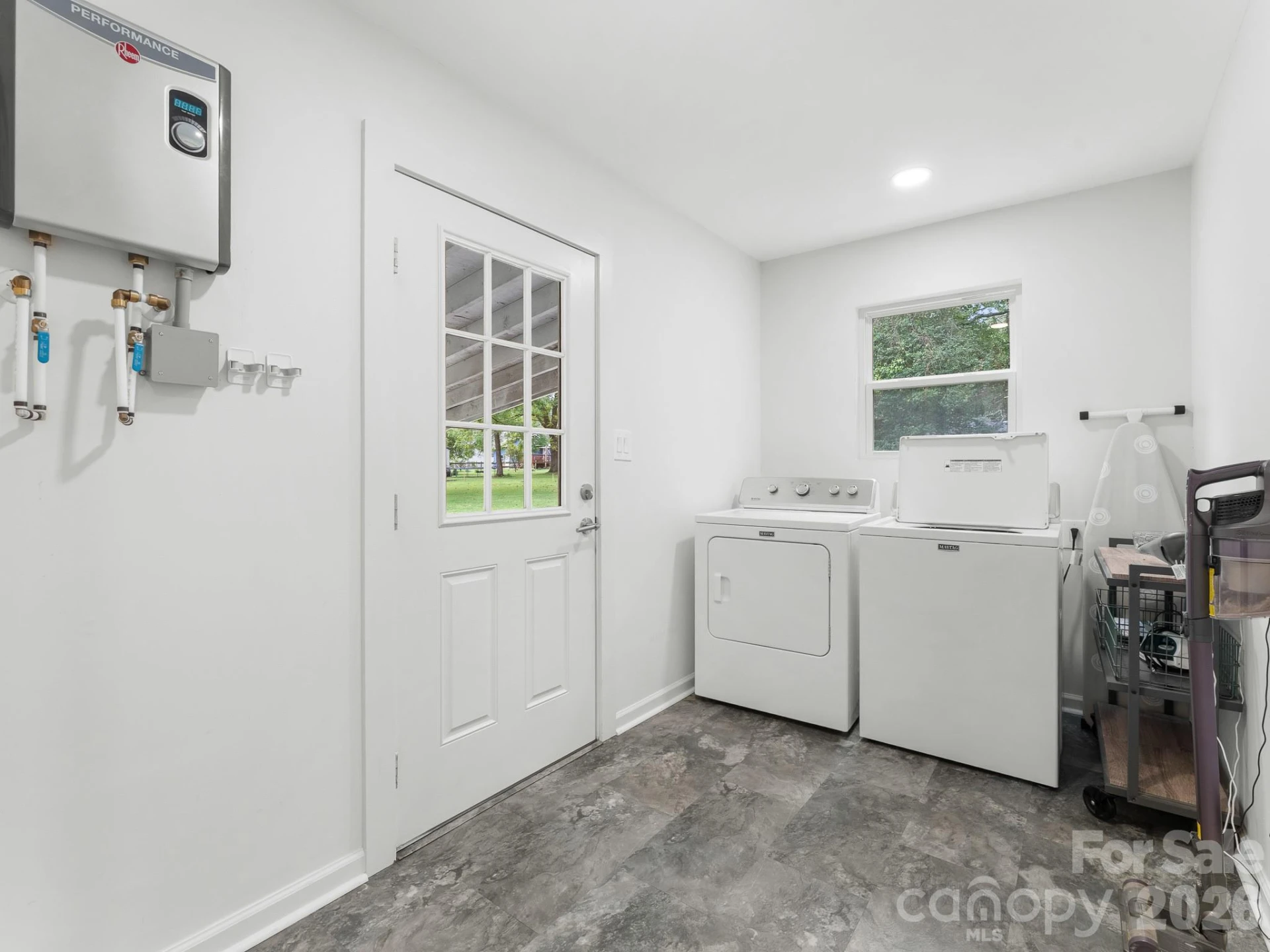 105 Robinson Avenue - Photo 31