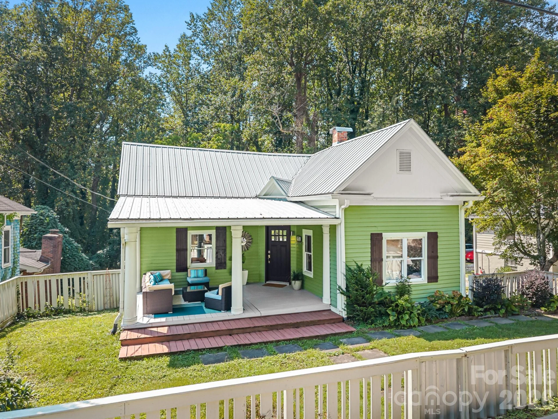 541 W Probart Street - Photo 4