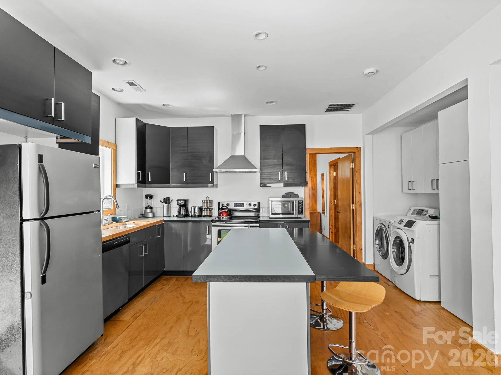 541 W Probart Street - Photo 17