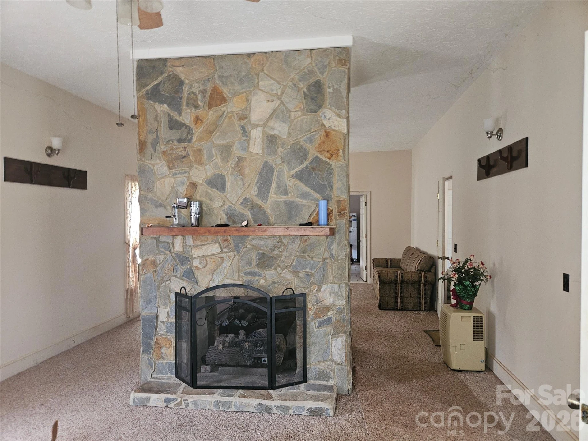 128 Brittany Lane - Photo 2