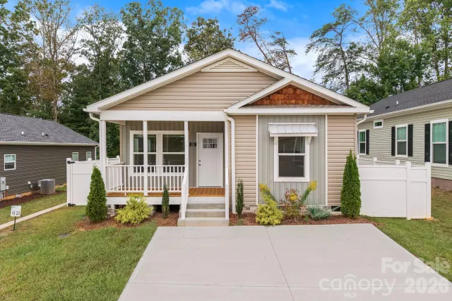 131 Bellamy Road, Asheville, NC, 28806