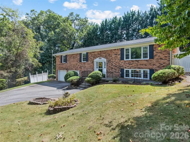 11 Crestwood Lane, Candler, NC, 28715