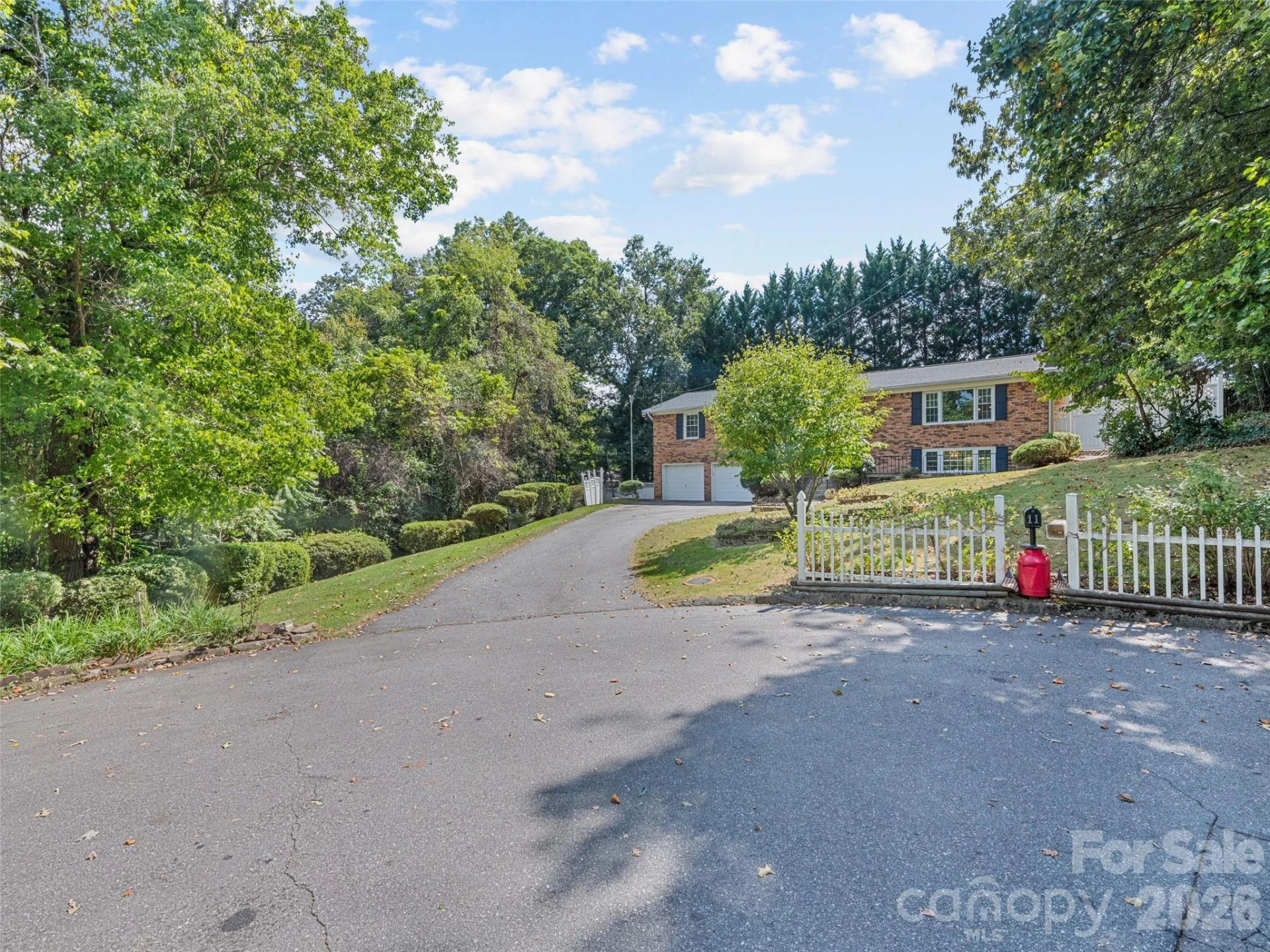 11 Crestwood Lane - Photo 2