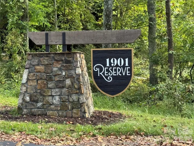 000 Reserve Way, Hendersonville, NC, 28792