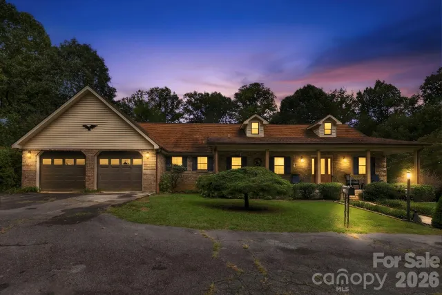 1079 Dupont Road, Hendersonville, NC, 28739