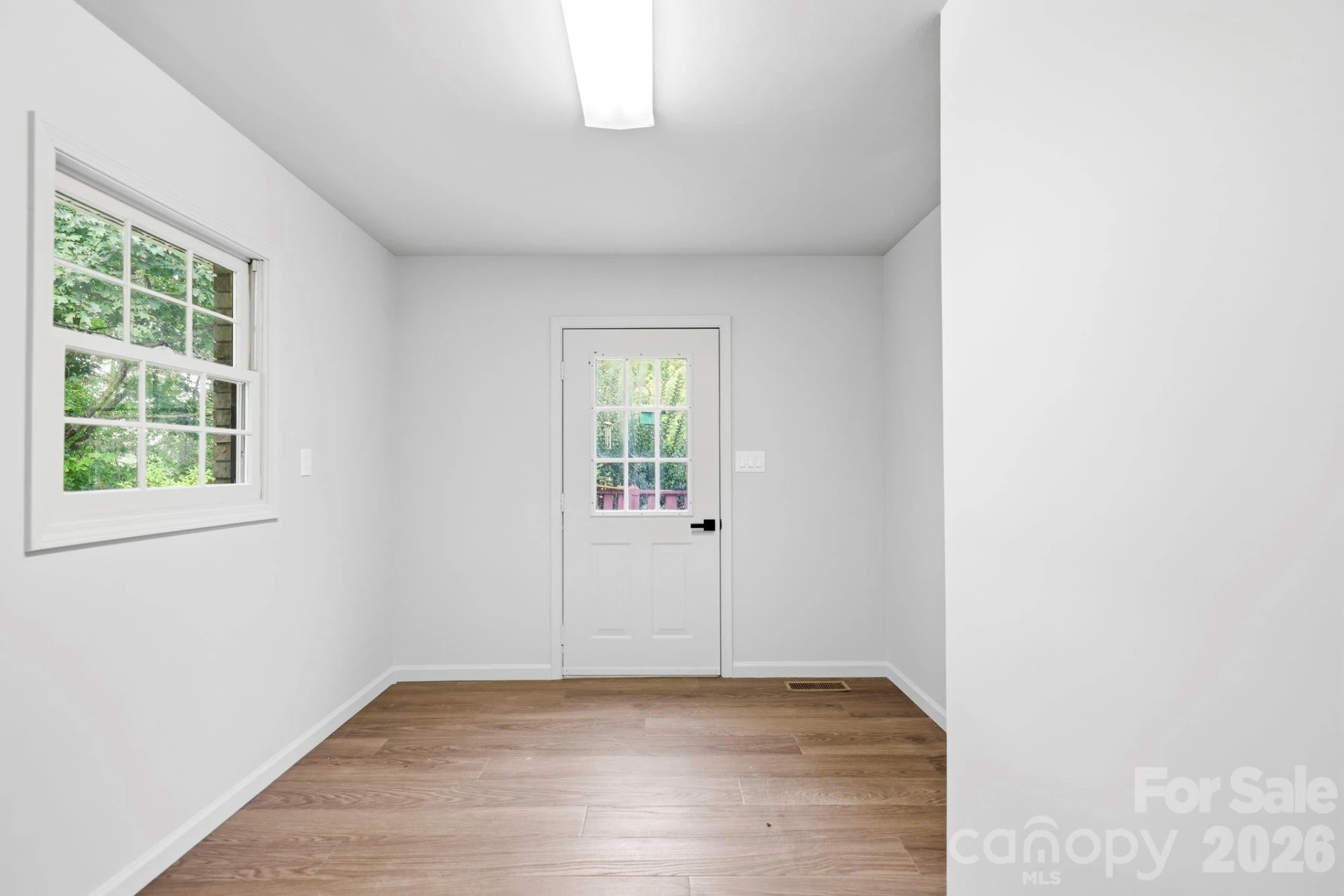 1079 Dupont Road - Photo 36