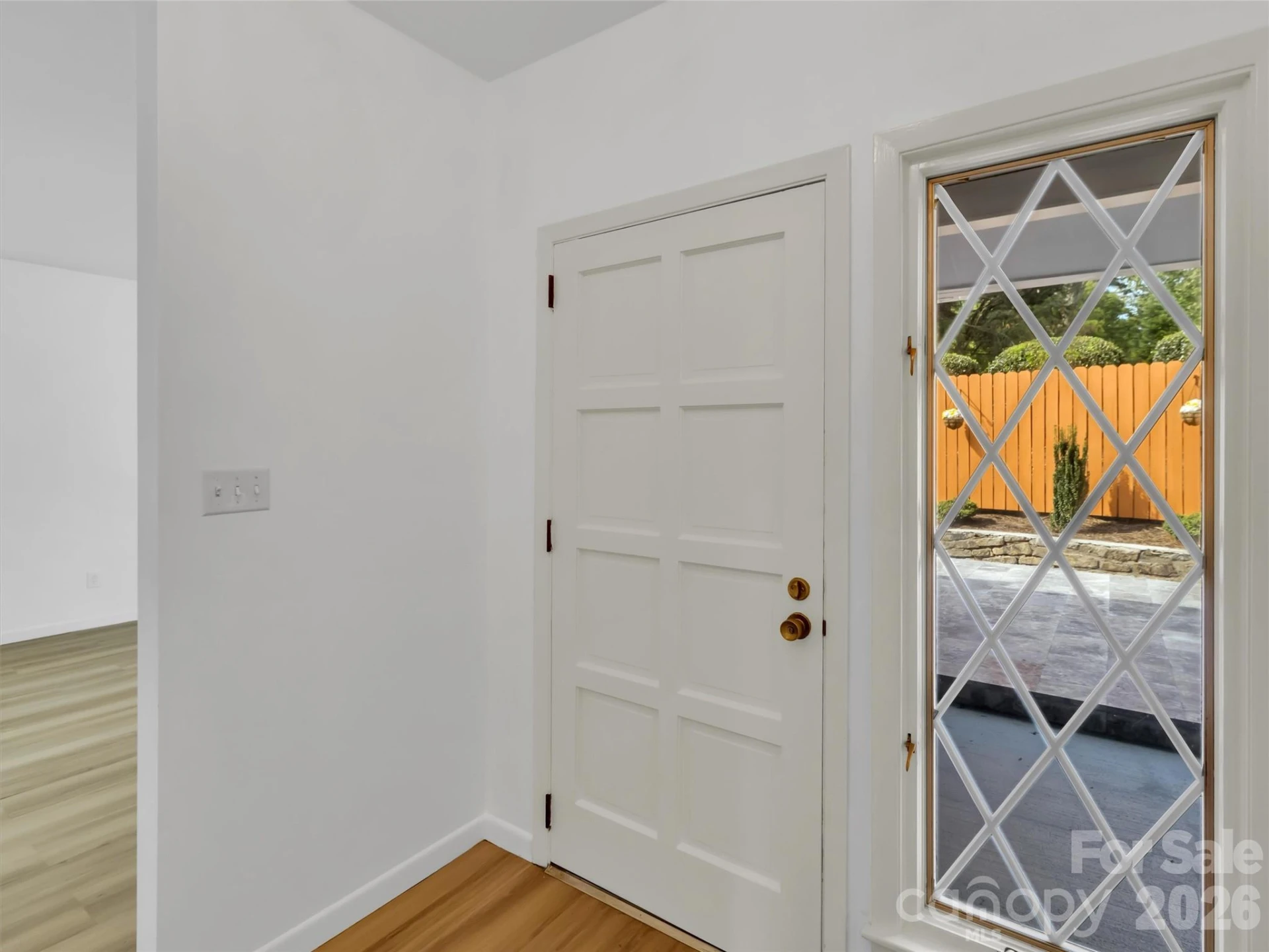 354 Woodside Circle - Photo 6