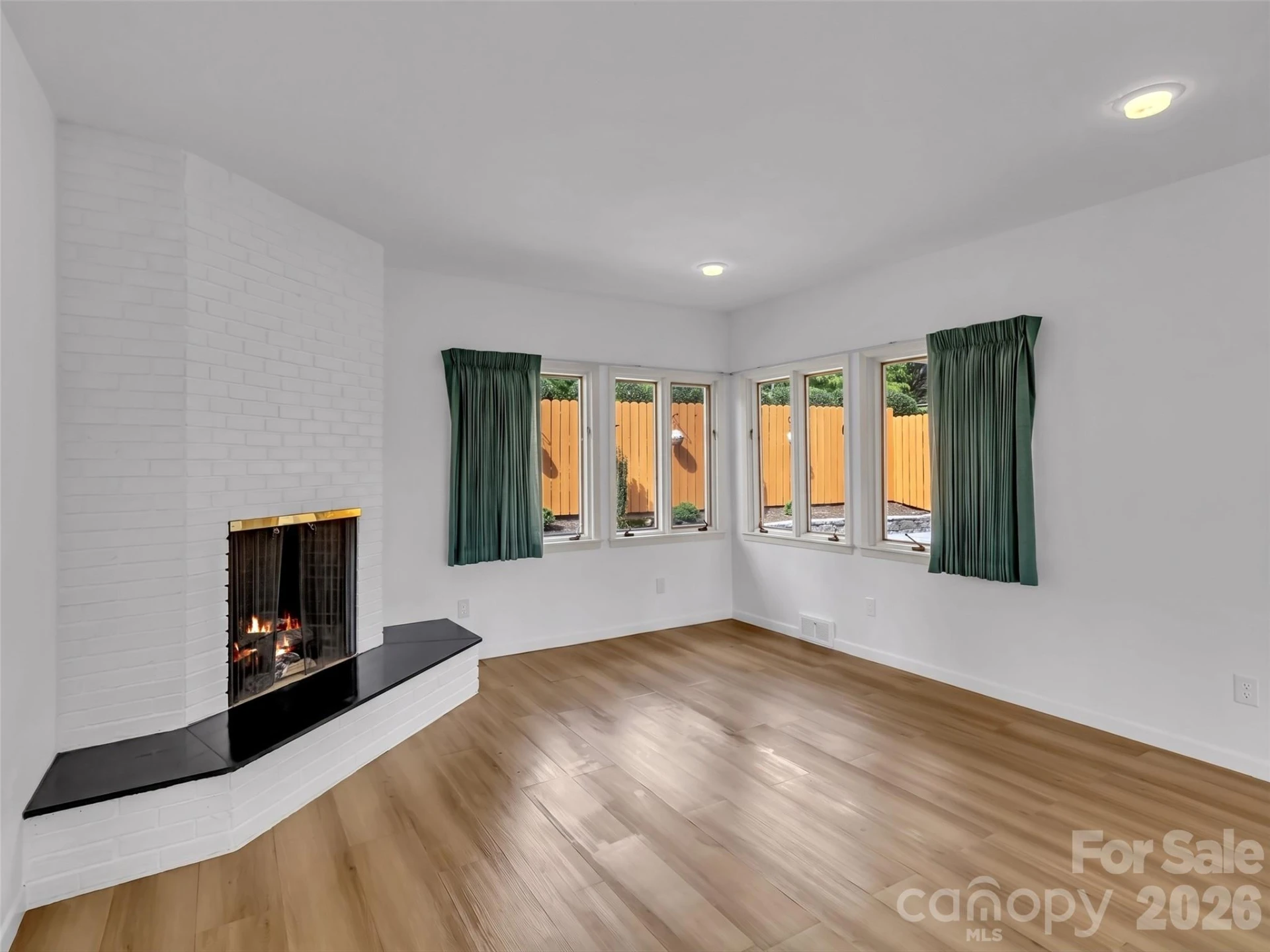354 Woodside Circle - Photo 7