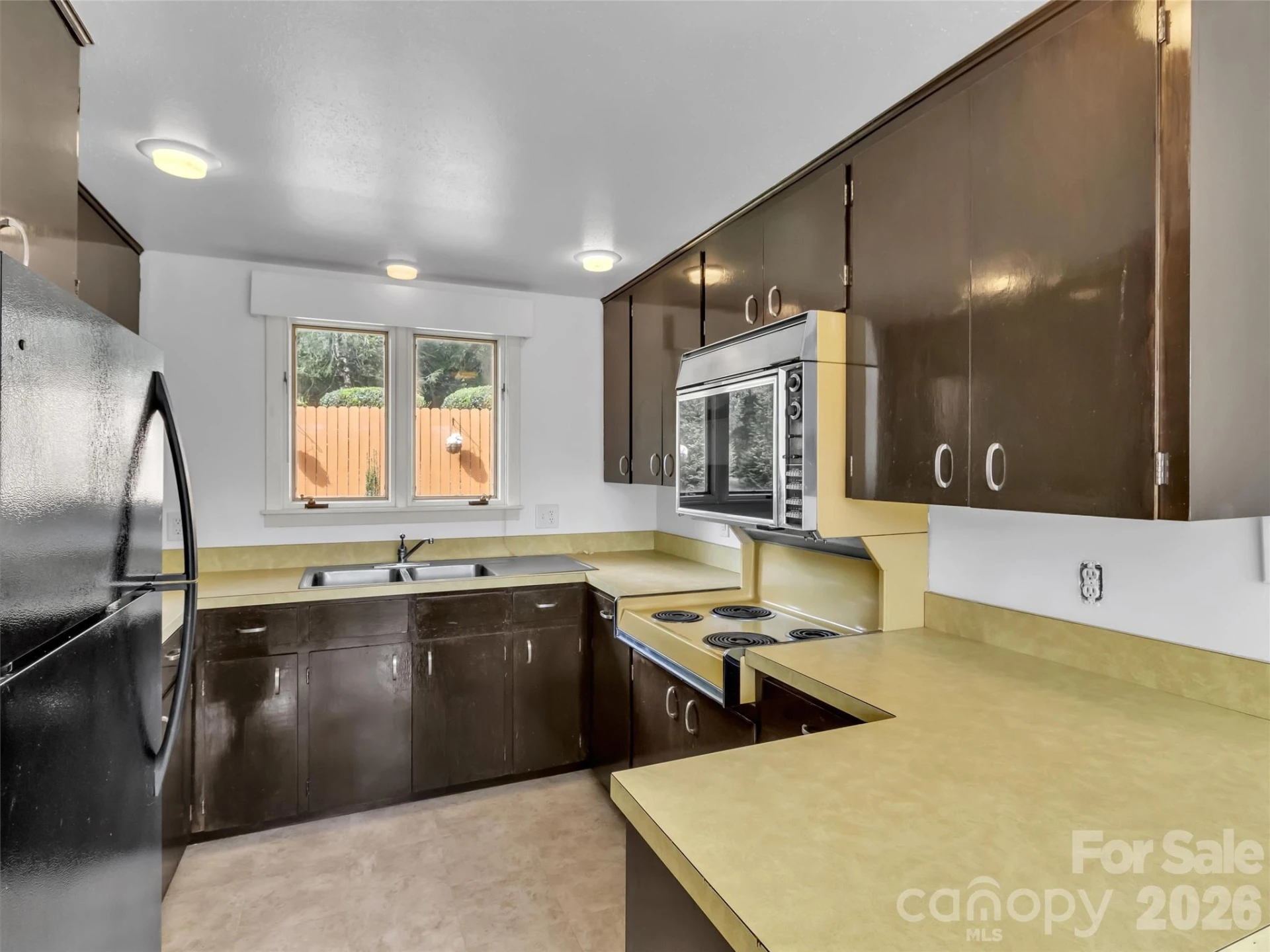 354 Woodside Circle - Photo 13