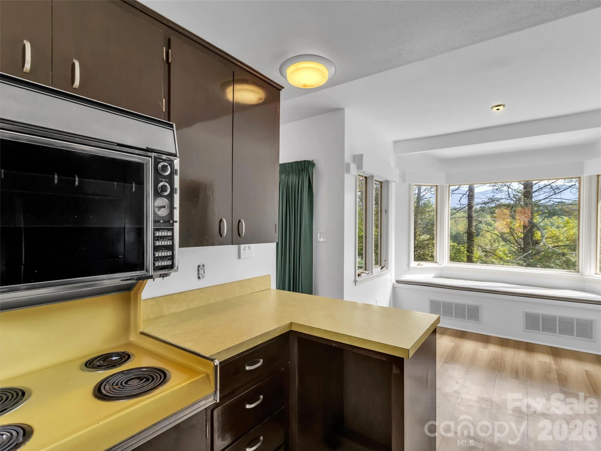 354 Woodside Circle - Photo 14