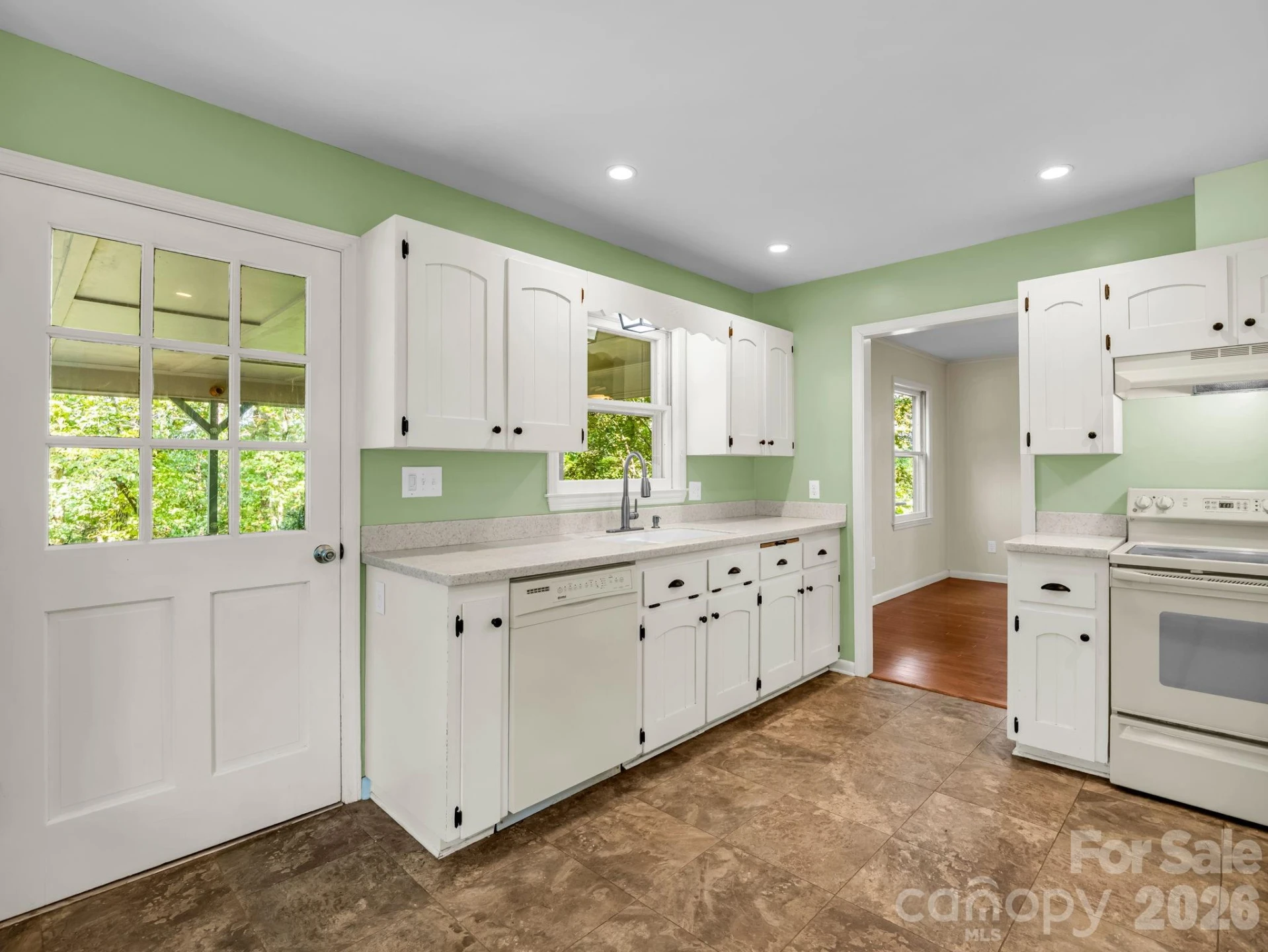 93 Dogwood Court - Photo 12
