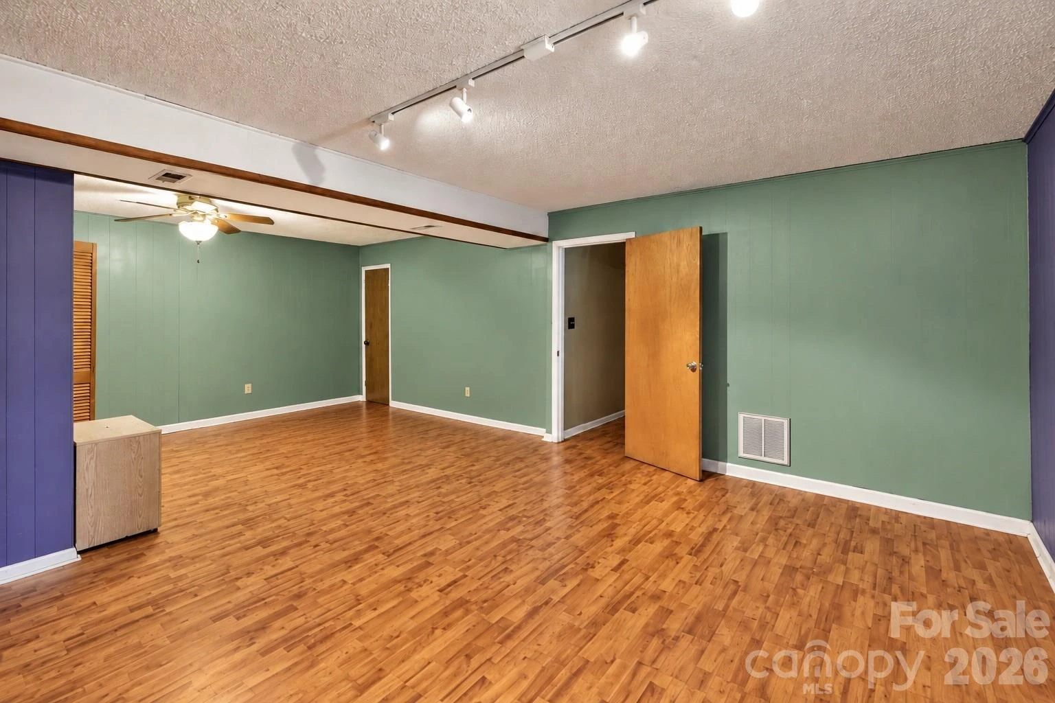 8 Shadywood Circle - Photo 9