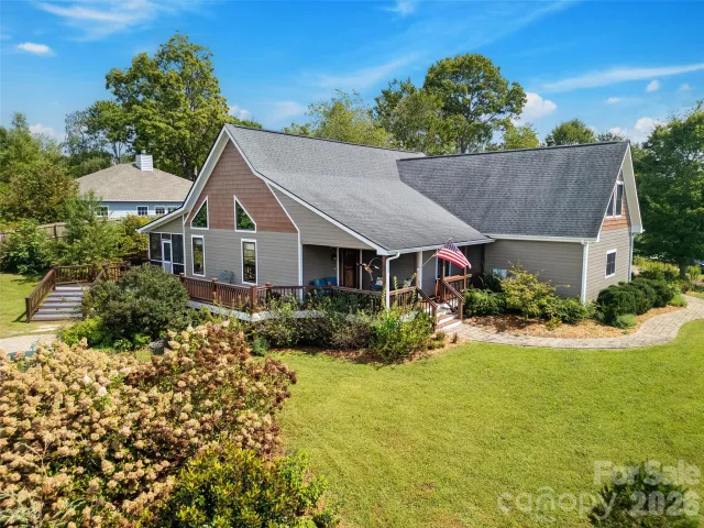 90 S Oaklawn Avenue, Brevard, NC, 28712
