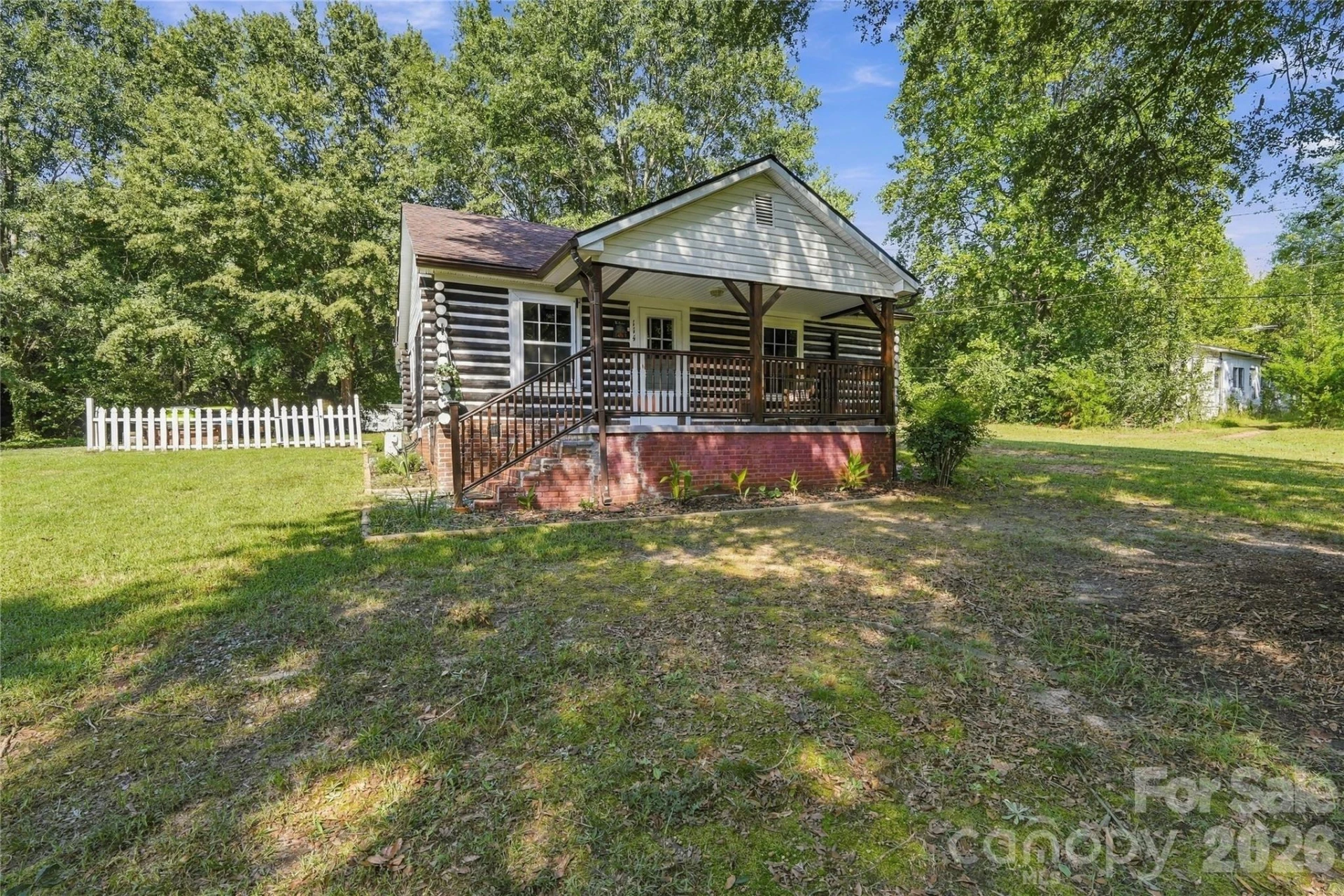 114 Beacon Hill Road - Photo 2