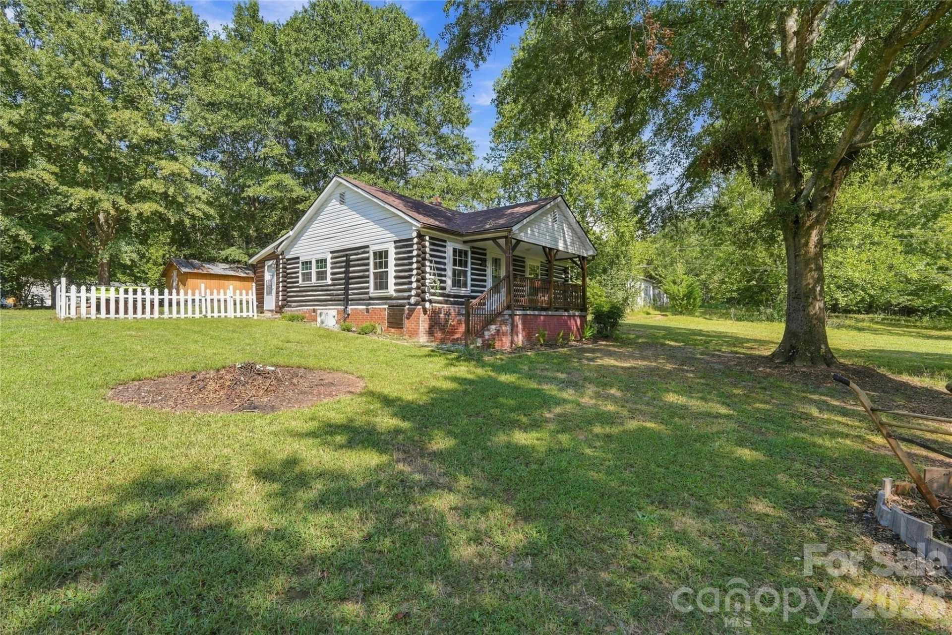 114 Beacon Hill Road - Photo 4
