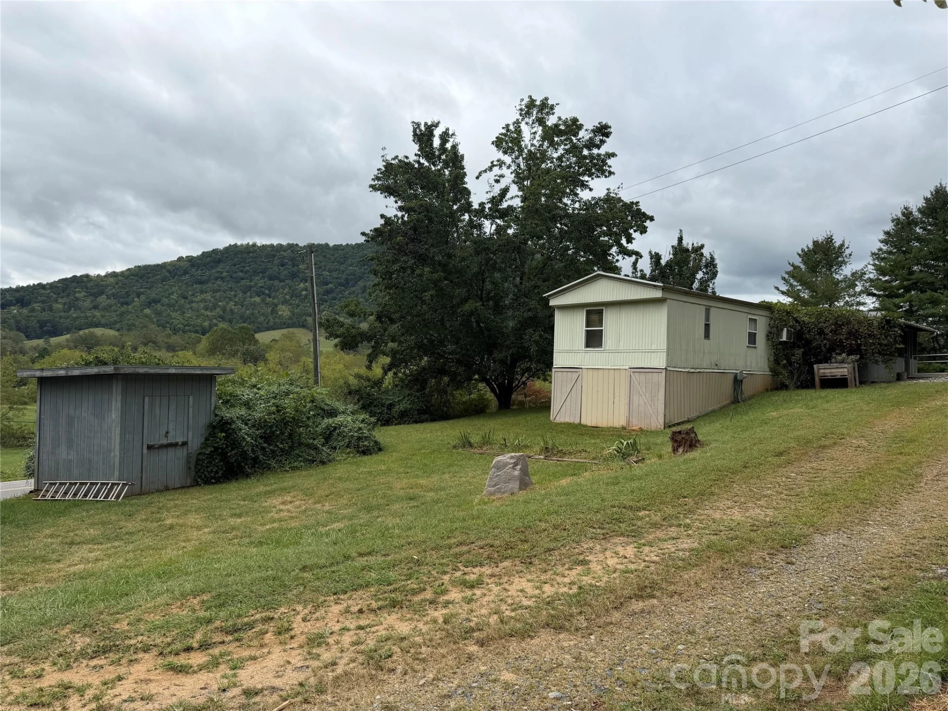 418 Green Valley Road - Photo 4