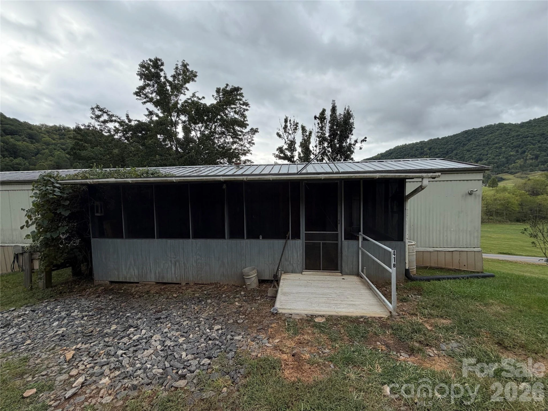 418 Green Valley Road - Photo 25