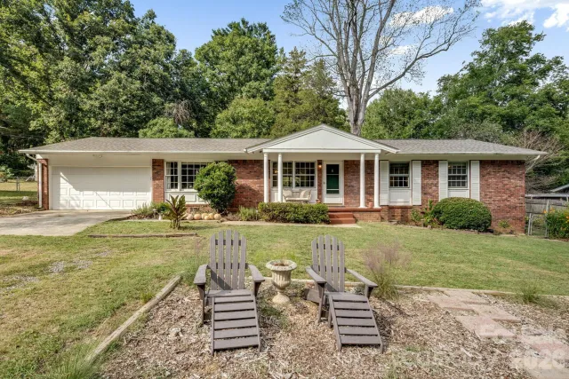 5 W Maple Drive, Asheville, NC, 28805