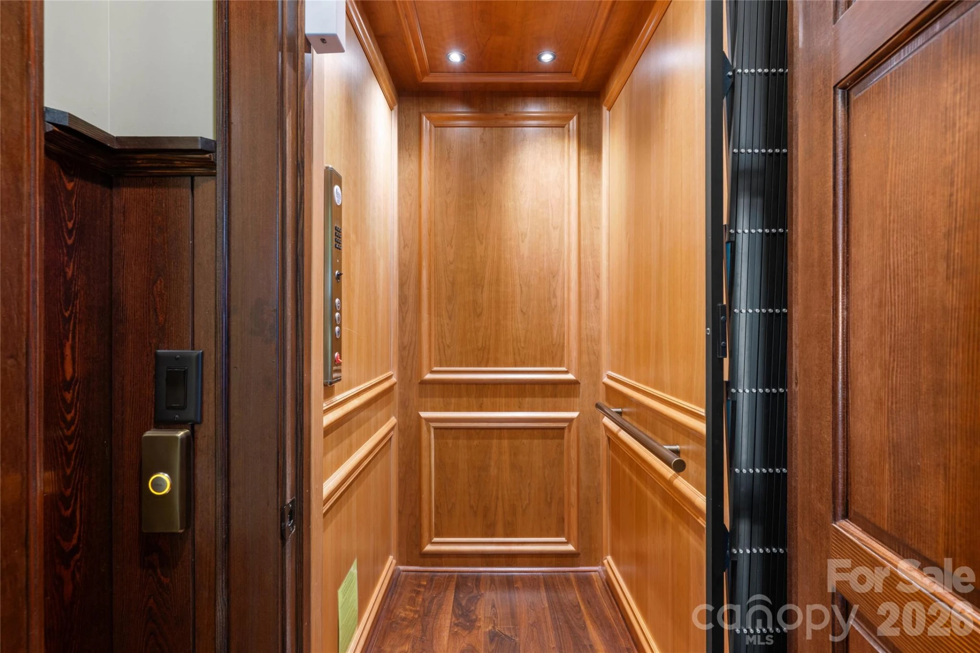 1914 Toxaway Drive - Photo 21