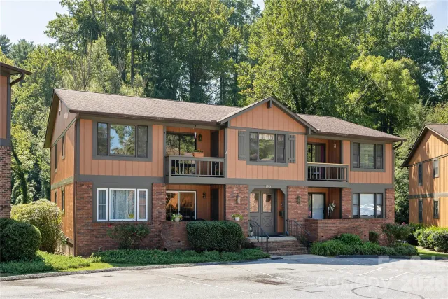 1743 Haywood Manor Road, Hendersonville, NC, 28791