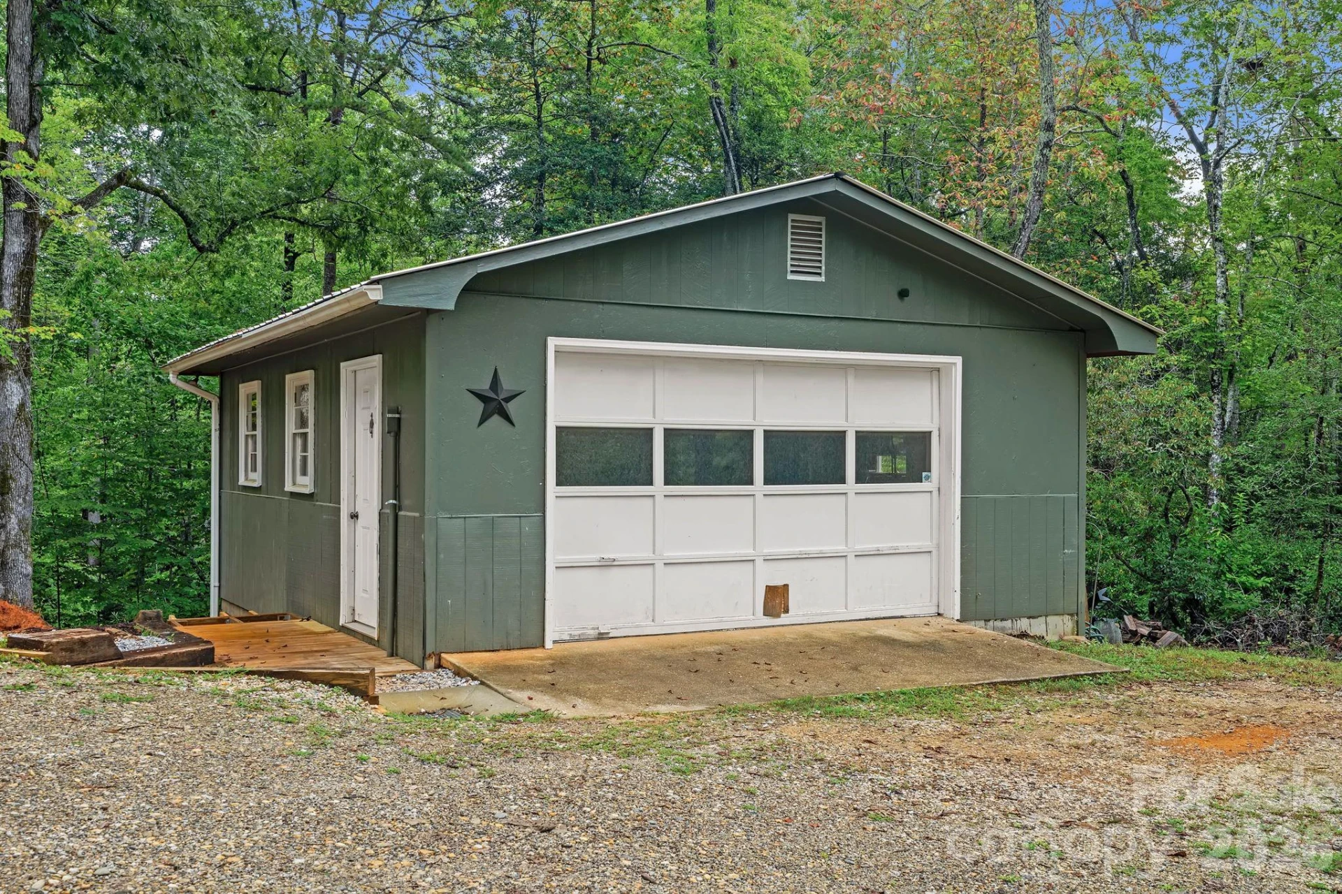 3048 Pine Cove Road - Photo 33