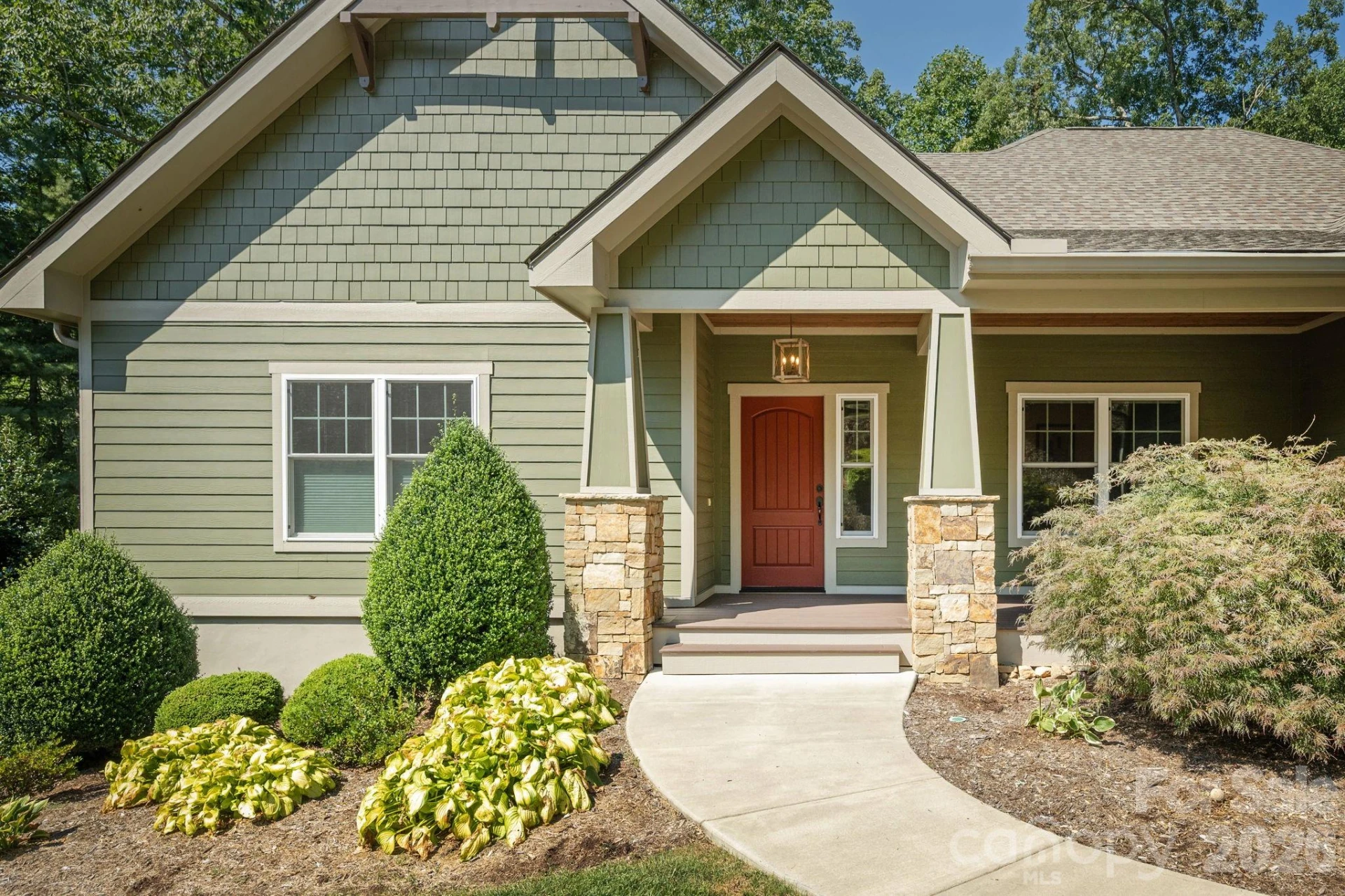 8 MANORWOOD Court - Photo 2