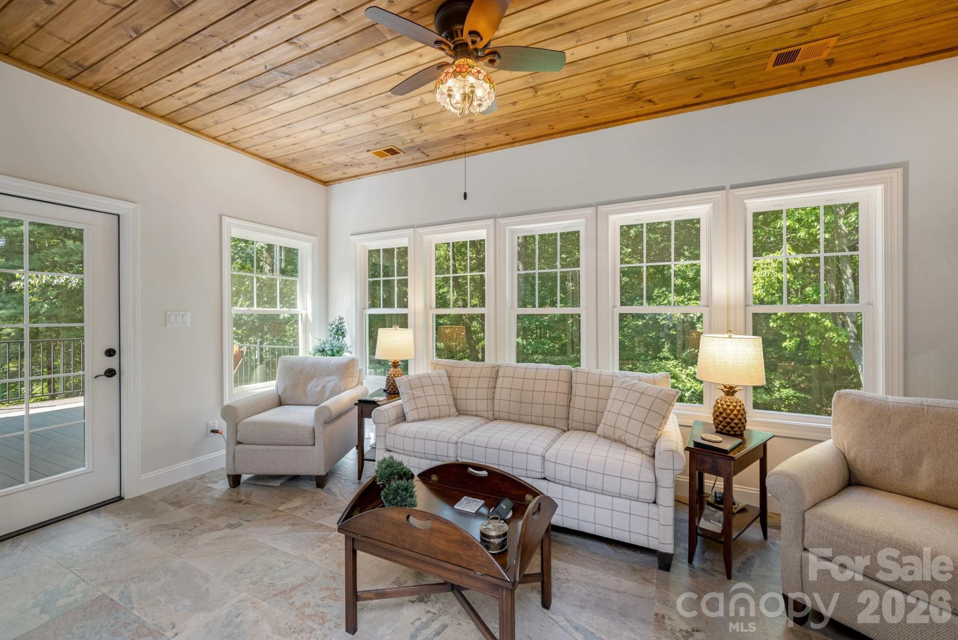 8 MANORWOOD Court - Photo 9