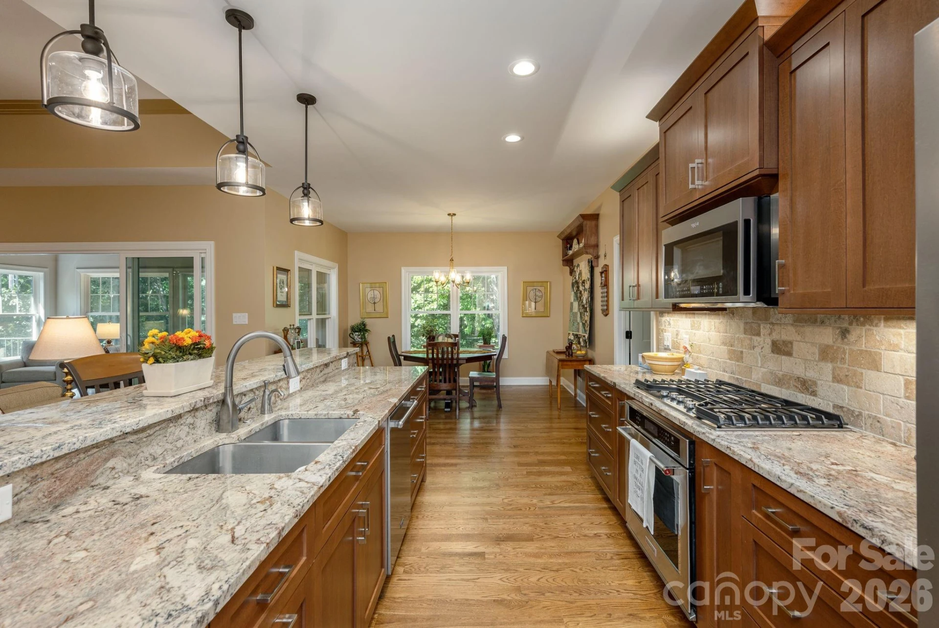 8 MANORWOOD Court - Photo 16