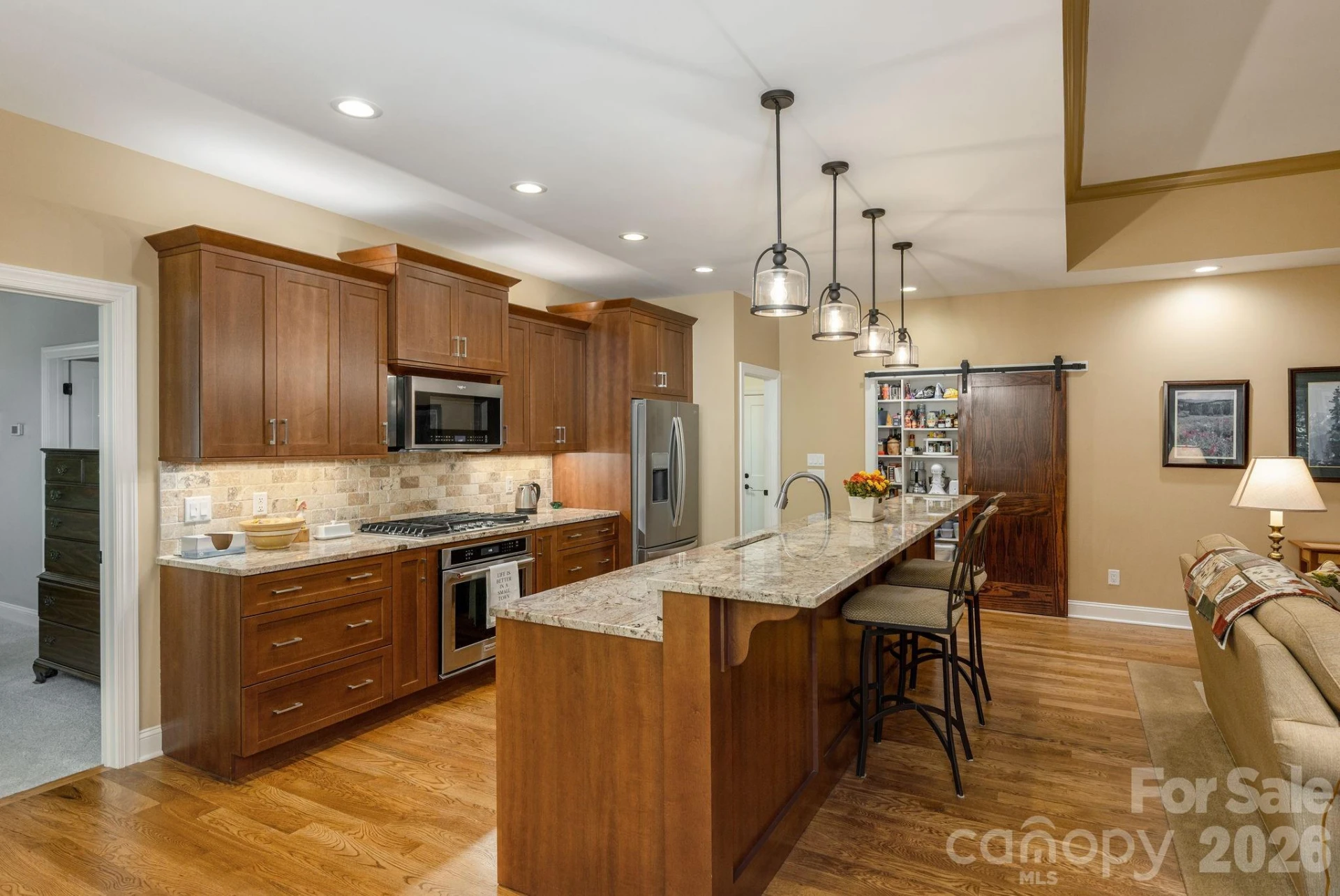 8 MANORWOOD Court - Photo 17