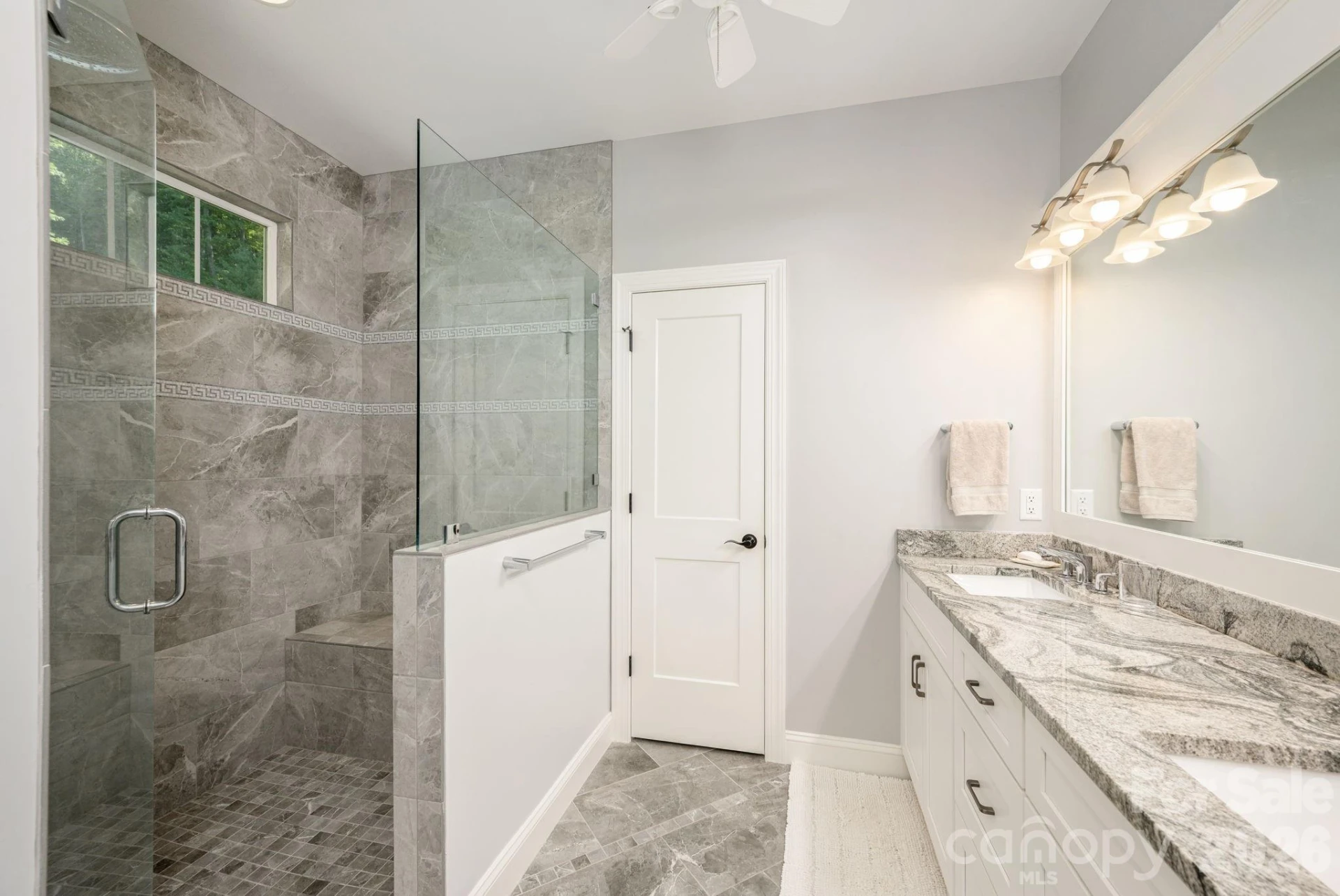 8 MANORWOOD Court - Photo 24