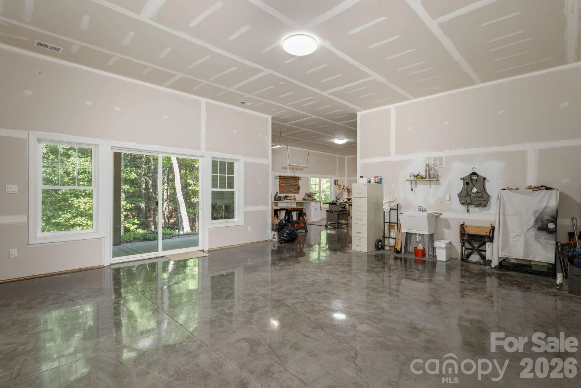 8 MANORWOOD Court - Photo 33
