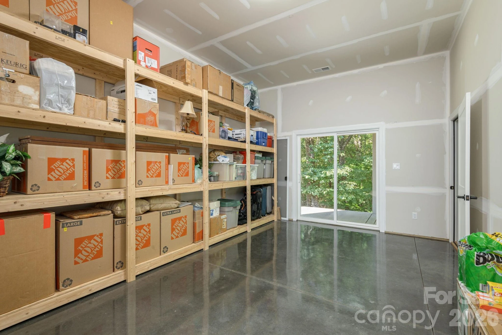 8 MANORWOOD Court - Photo 36