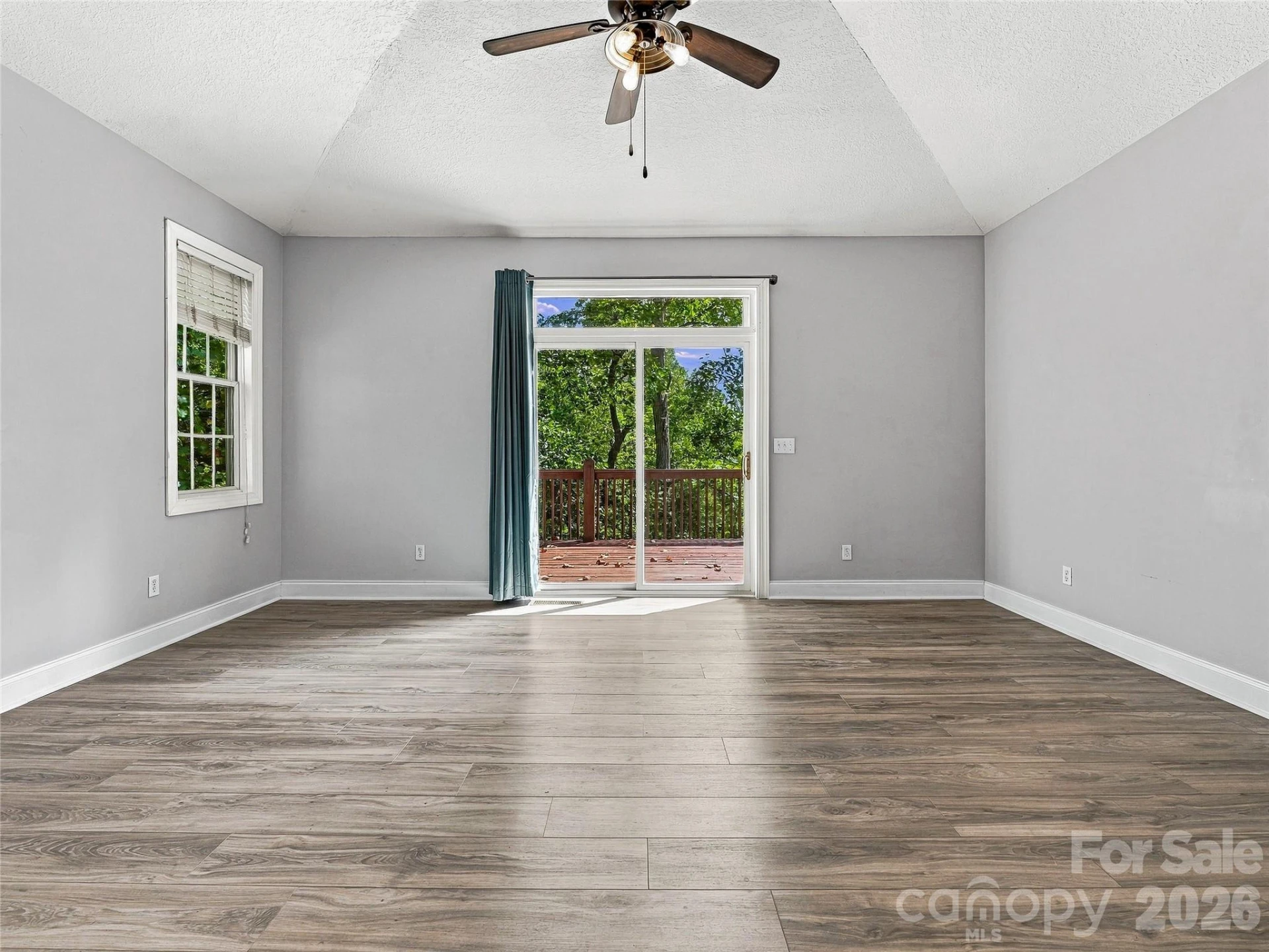 57 Mount Royal Drive - Photo 15