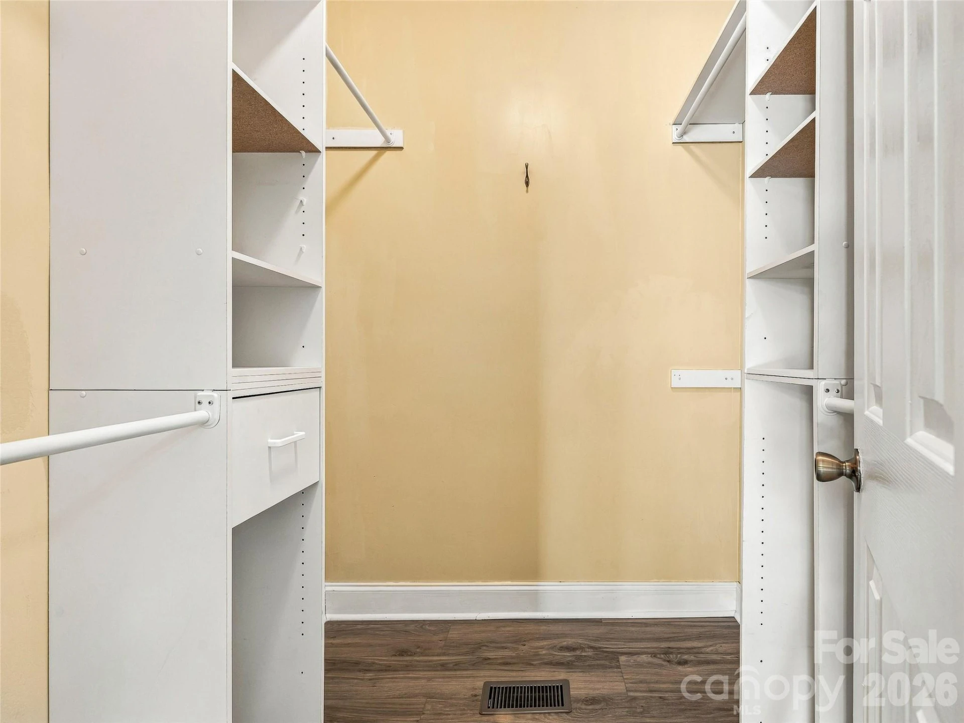 57 Mount Royal Drive - Photo 18
