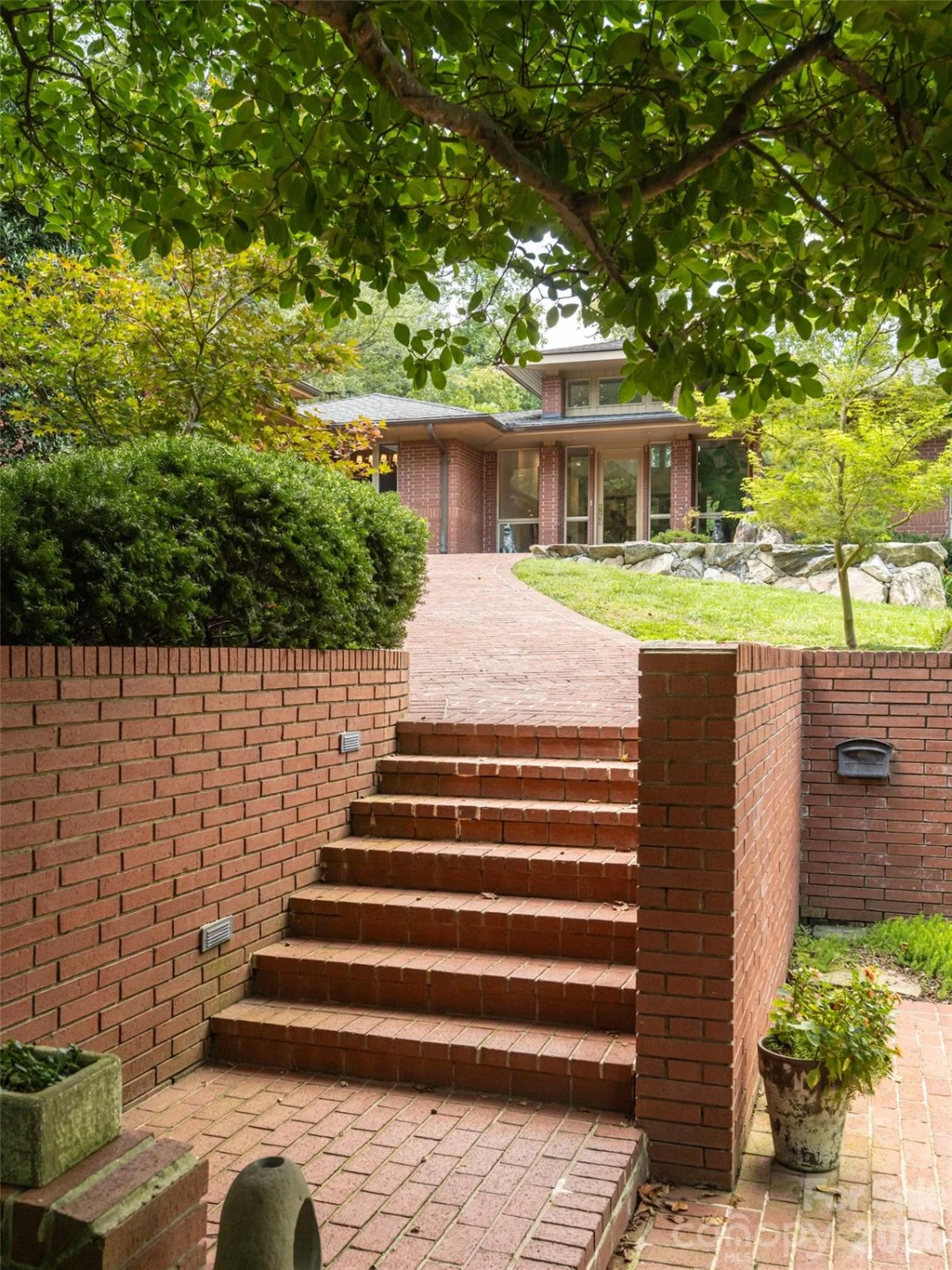 57 Stuyvesant Road - Photo 5