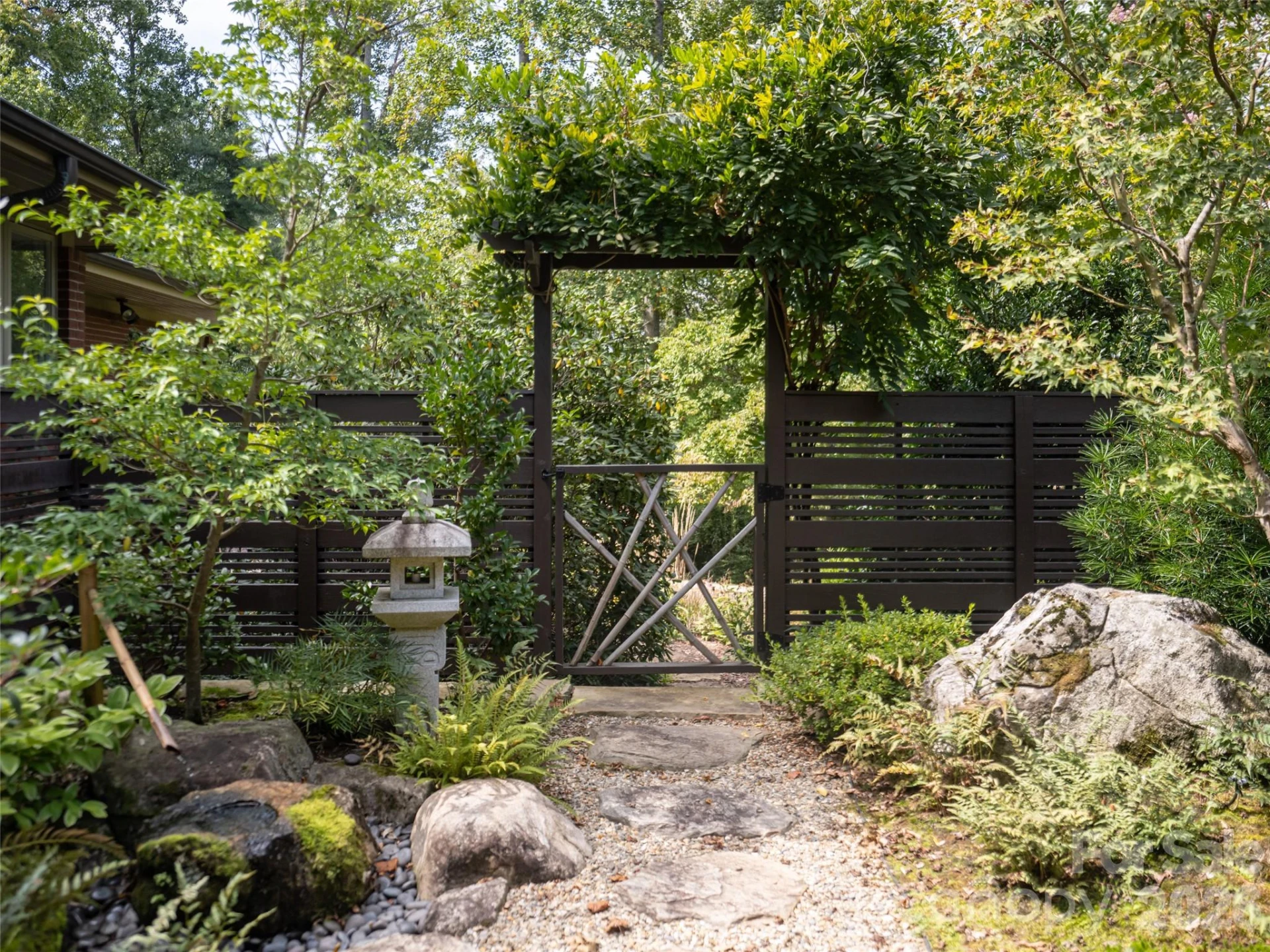 57 Stuyvesant Road - Photo 46