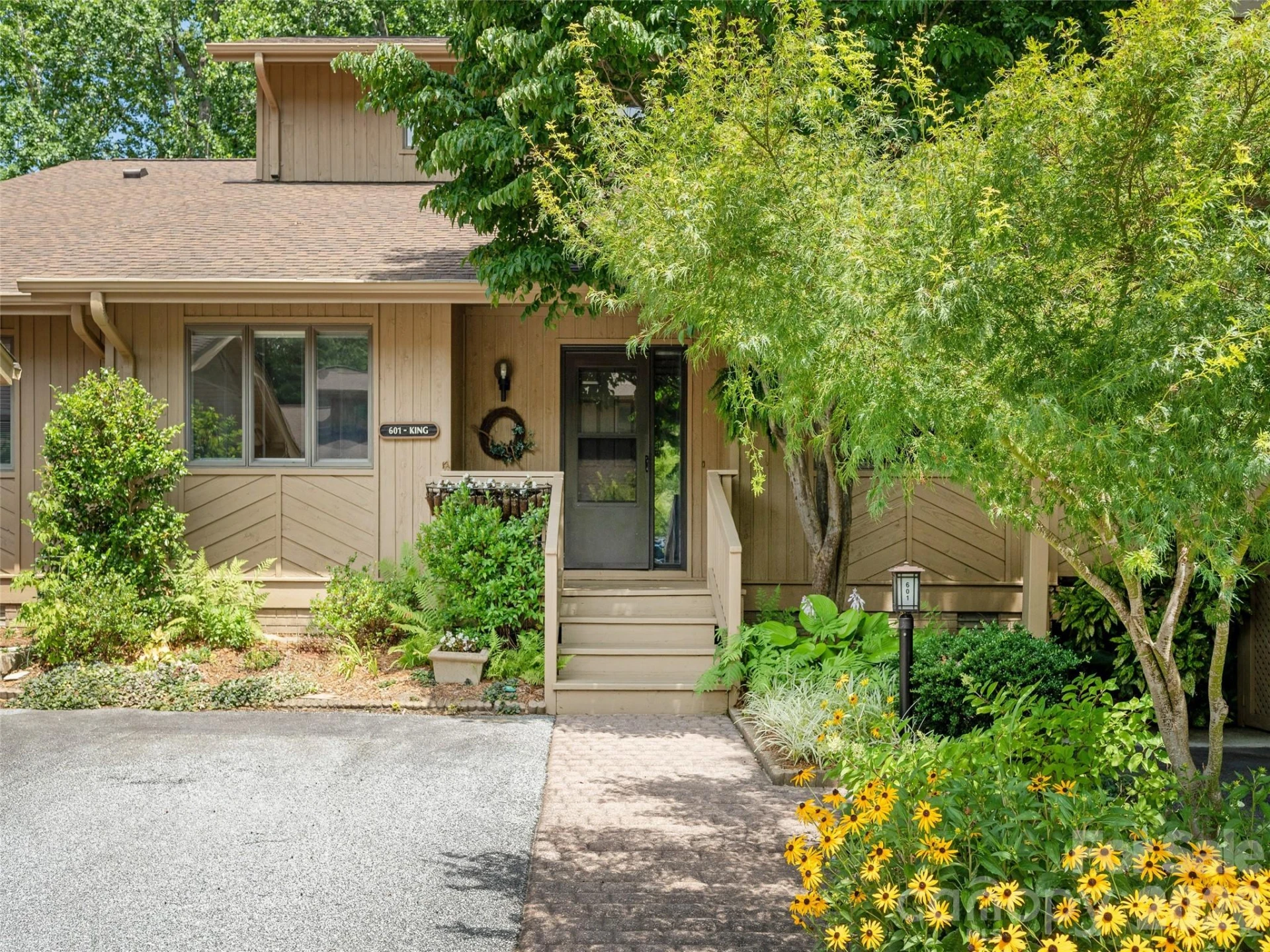 601 Red Oak Drive - Photo 3